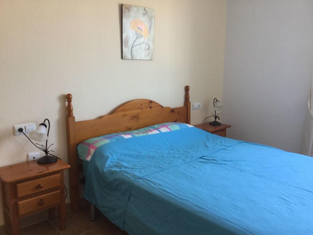 2 Bedroom Cozy Apartment In Torrevieja Luaran gambar
